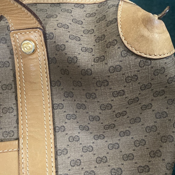 AUTHENTIC ✅vintage GUCCI bag 💼 some stains but in good condition. - Picture 3 of 10